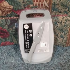 Board and knife set